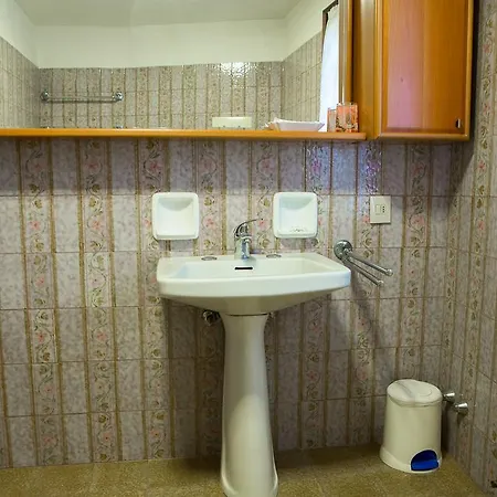 Pleris Bed & Breakfast